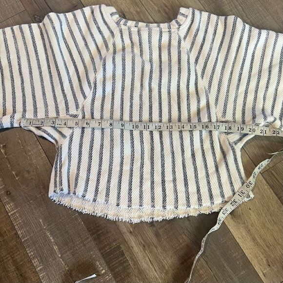 Anthropologie Dolan Striped Dolman
Sleeve Crop Top size s - Picture 4 of 8